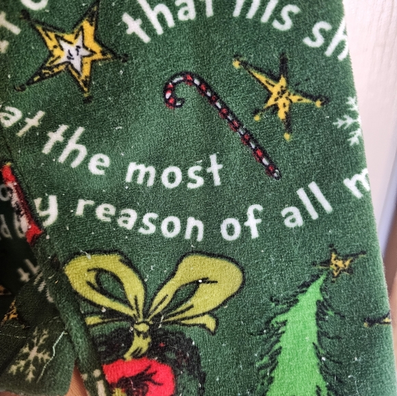 The Grinch Childrens Size 8 Pajama Set Long Sleeve Shirt And Pants - Picture 4 of 10